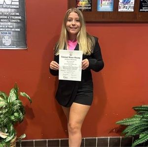 Meet your Posher, Hannah